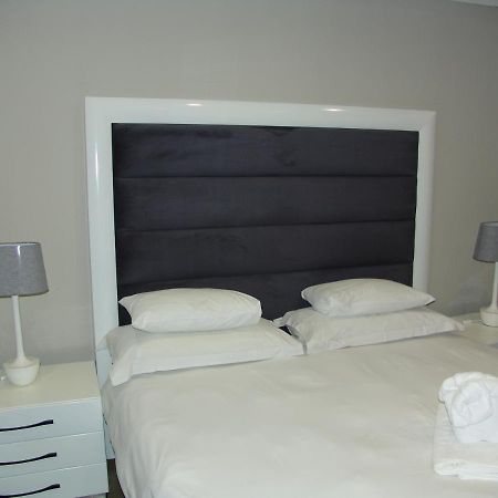 African Moon Corporate House Kempton Park Eksteriør bilde