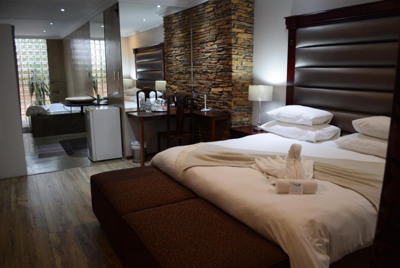 African Moon Corporate House Kempton Park Eksteriør bilde