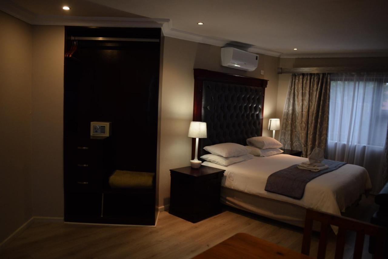 African Moon Corporate House Kempton Park Eksteriør bilde