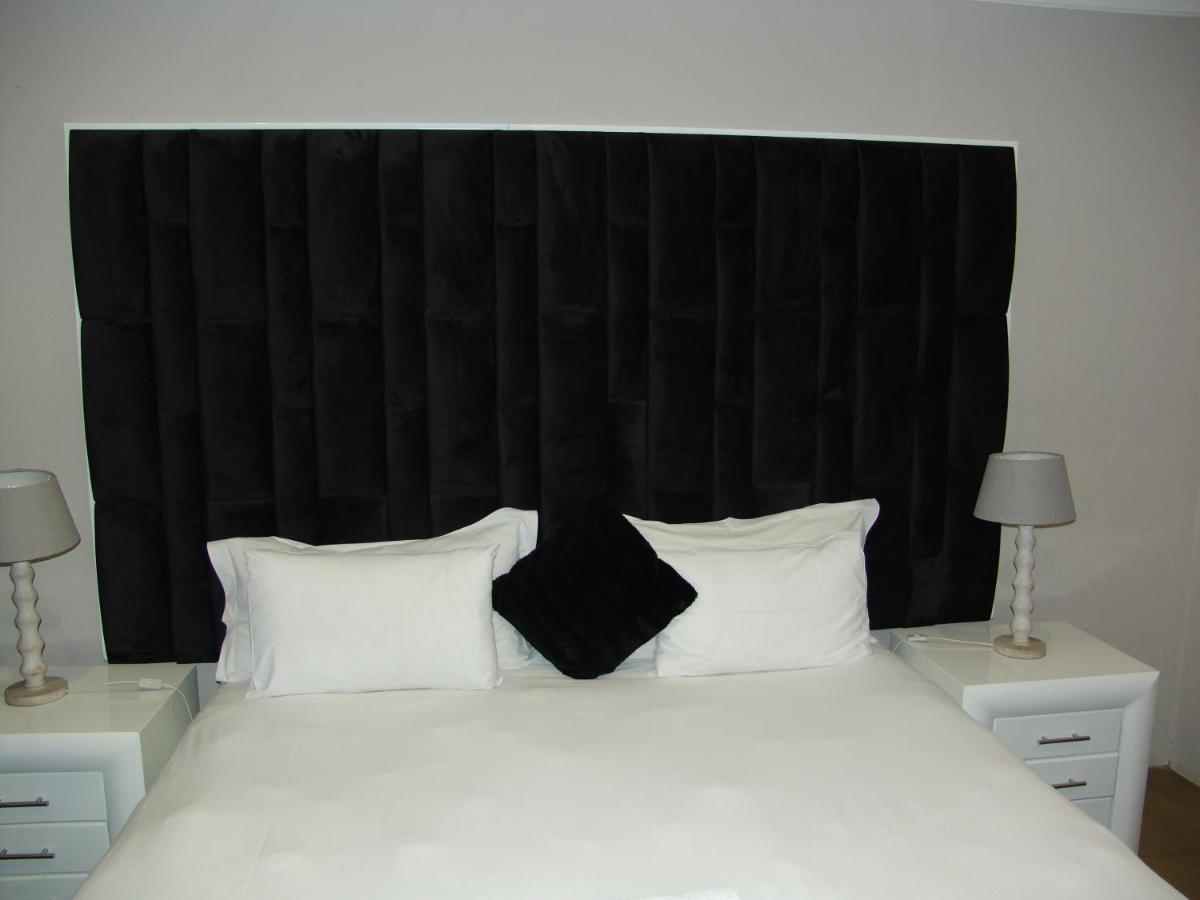 African Moon Corporate House Kempton Park Eksteriør bilde