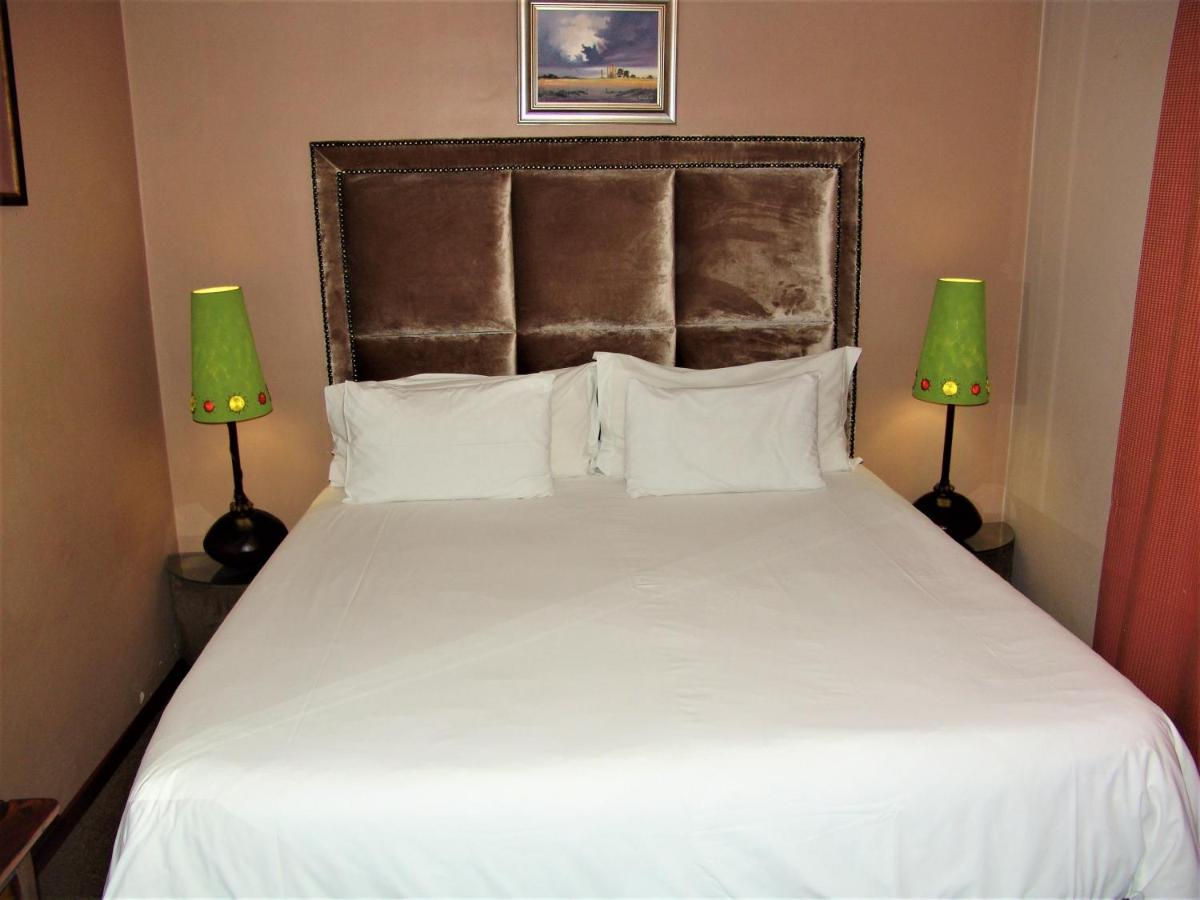 African Moon Corporate House Kempton Park Eksteriør bilde