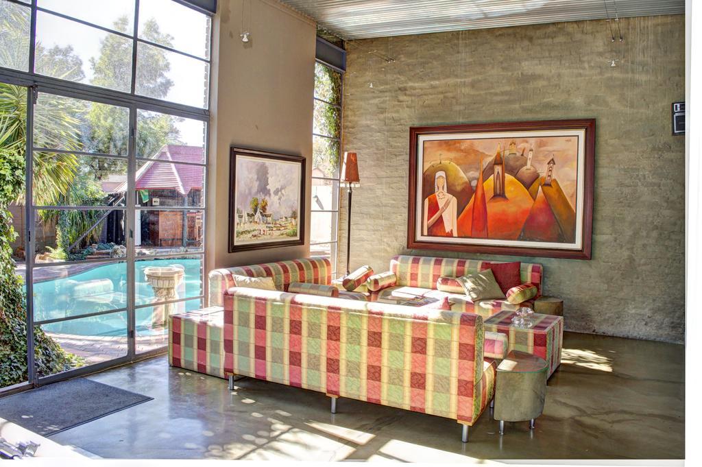 African Moon Corporate House Kempton Park Eksteriør bilde